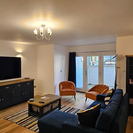 Spacious Modern 2-Bed Parking & Wi-Fi & 65"Oled Bristol Exteriör bild