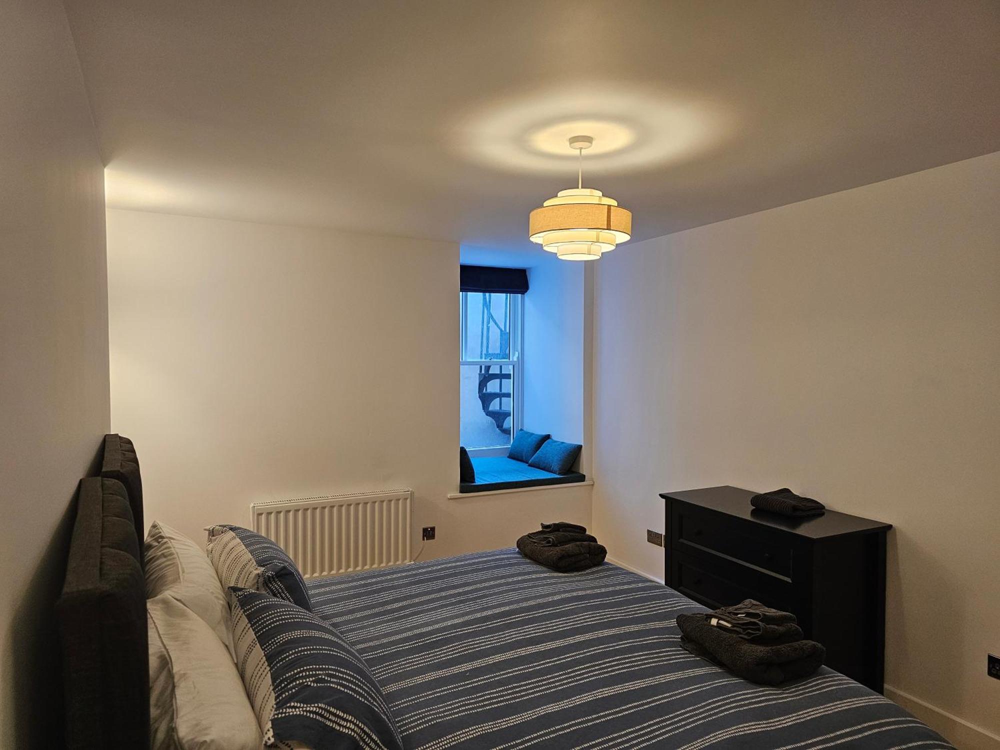 Spacious Modern 2-Bed Parking & Wi-Fi & 65"Oled Bristol Exteriör bild