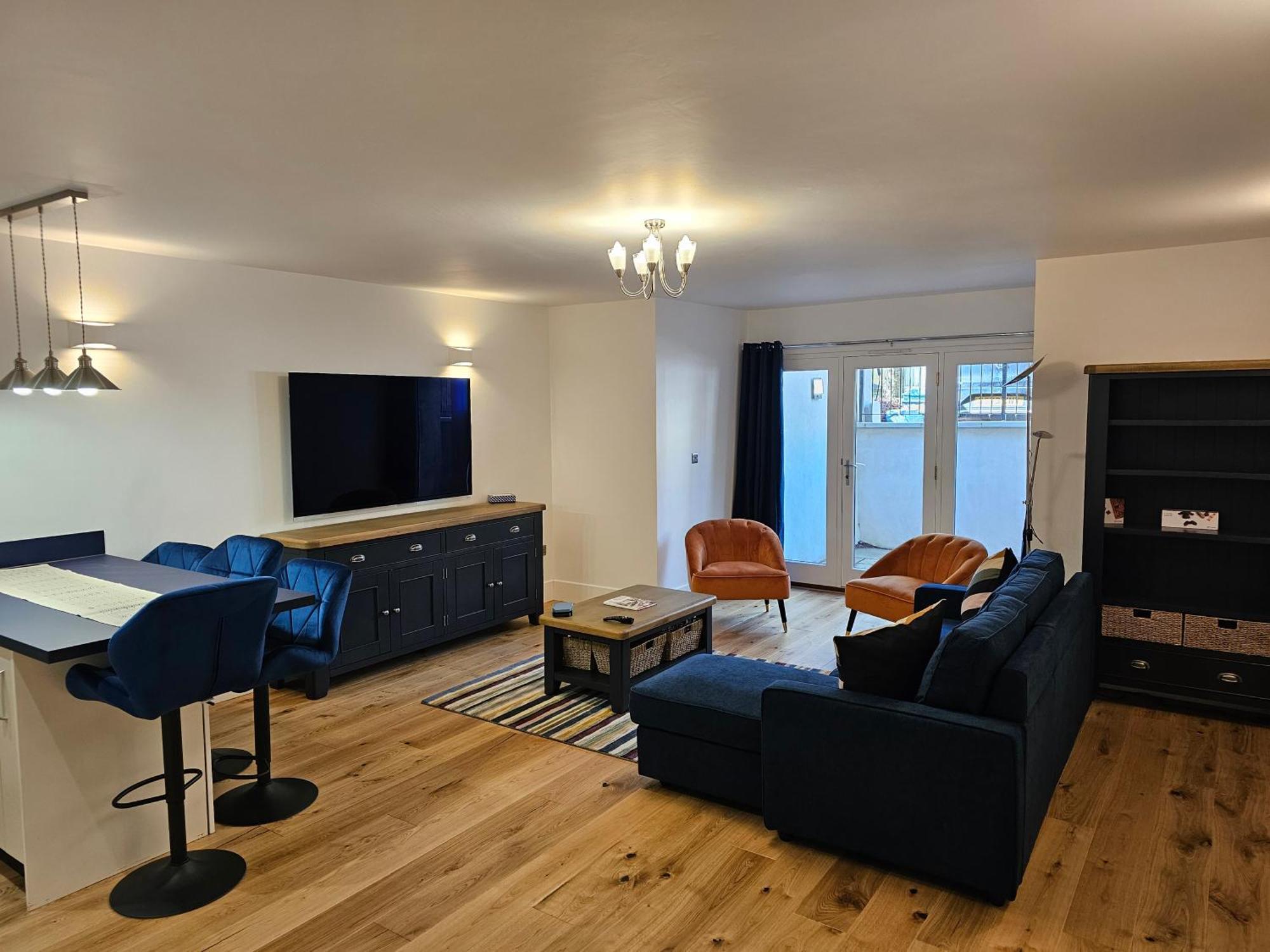 Spacious Modern 2-Bed Parking & Wi-Fi & 65"Oled Bristol Exteriör bild