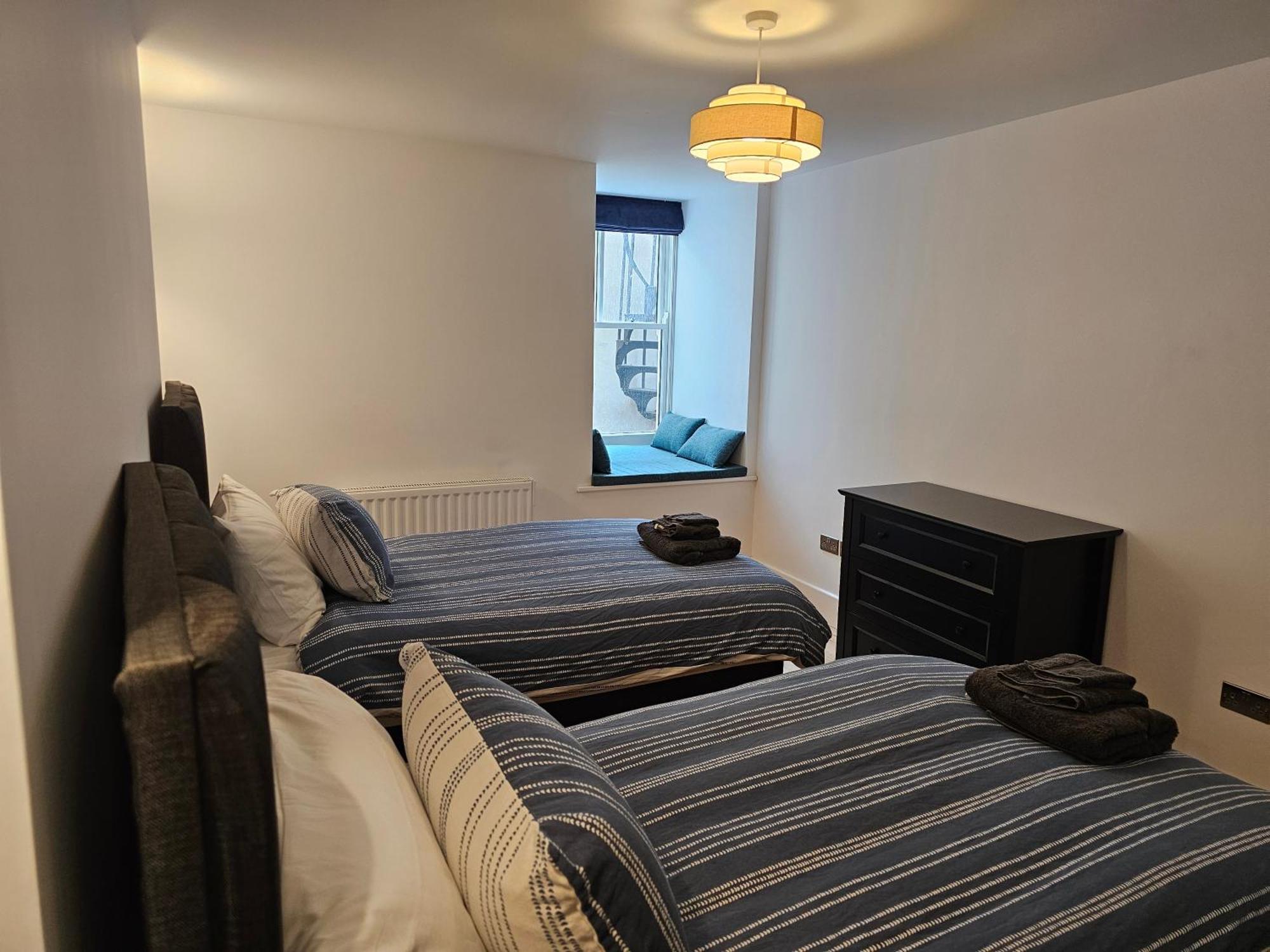 Spacious Modern 2-Bed Parking & Wi-Fi & 65"Oled Bristol Exteriör bild