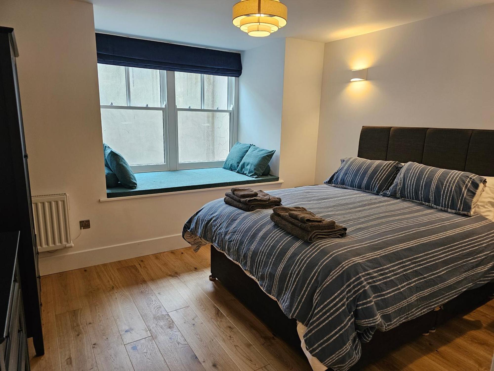 Spacious Modern 2-Bed Parking & Wi-Fi & 65"Oled Bristol Exteriör bild
